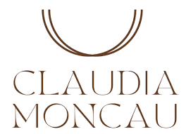 CLAUDIA MONCAU YOGA